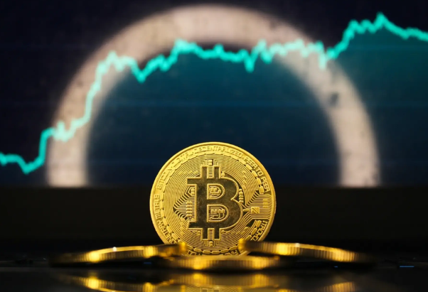 比特币暂时跌破112，000美元… 美国就业放缓引发的更大幅度下跌