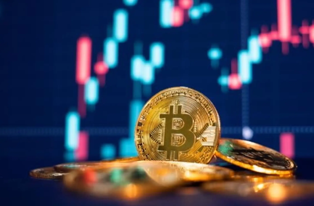 “比特币跌至114，000美元，但...机构买入和链上指标保持积极”
